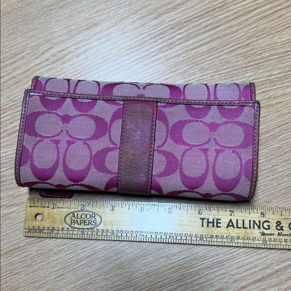 Coach Signature Y2K C Hot Pink Wallet - Picture 7 of 9